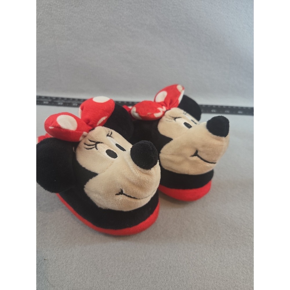 Minnie Mouse Toddler Slippers, Size 7/8‎